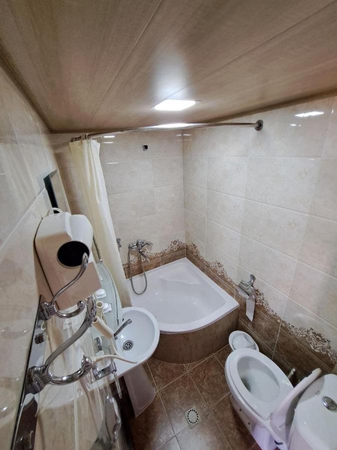 Alikhan Bukhara Bagian luar foto